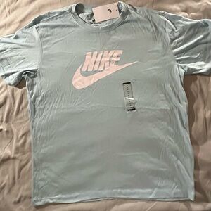Nike Men's Light Blue Short Sleeve Tee